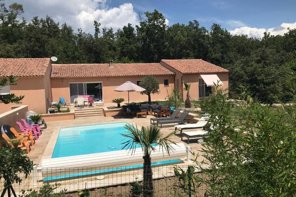 Logement Attenant A Une Villa T2 Avec Terrasse . Besse-sur-Issole Eksteriør billede